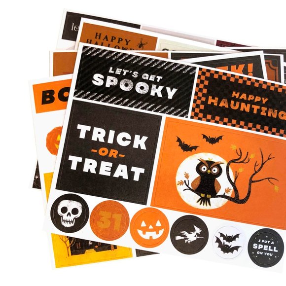 Halloween Gift Box - Glow in the Dark Ghost - Picture 4 of 10